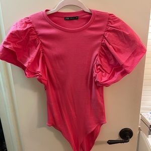 Zara bodysuit, pink with ruffle sleeves